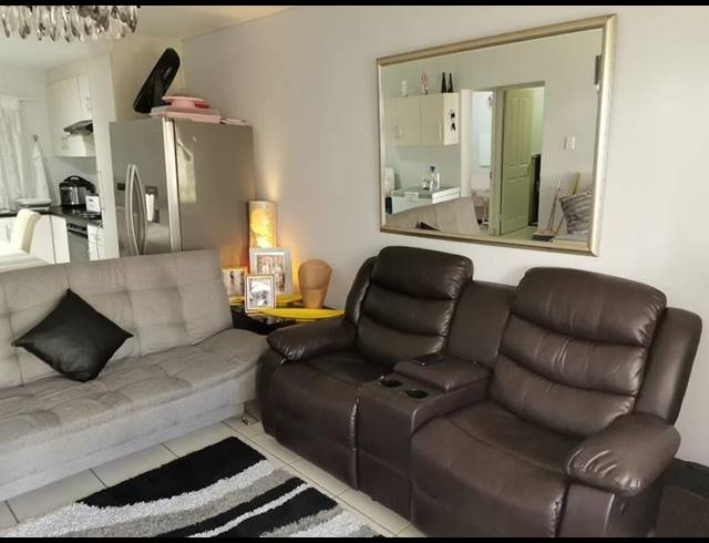 2 BEDROOM APARTMENT FOR SALE IN ISLAND VIEW